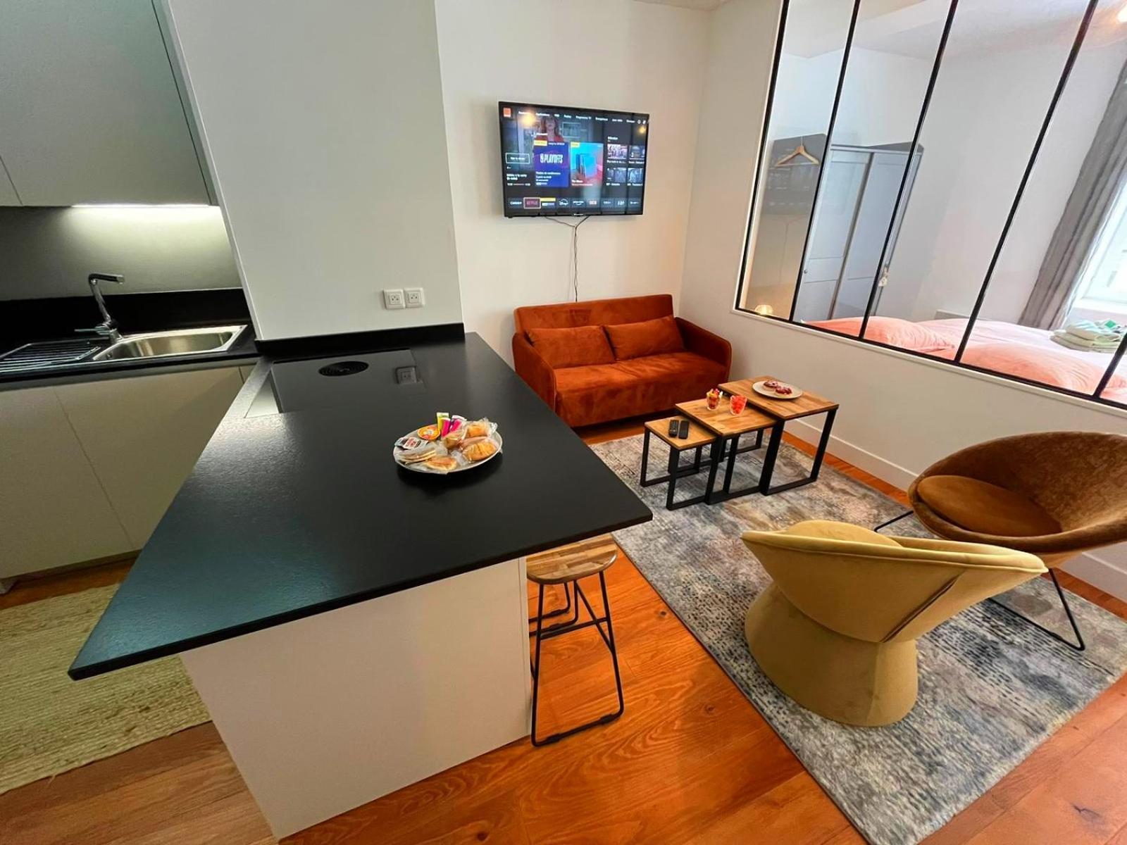 Elegant Studio En Hypercentre Dans Le Quartier Historique Anime Avec Parking Gratuit Caen Eksteriør bilde